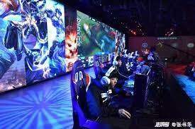 刘炜下课后，新疆积极联系格兰，若签约有望改变防守困境！