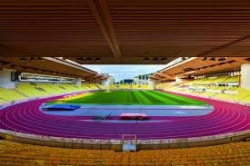 张水华性格孤僻在跑圈朋友不多，风波之后只有黄雪梅公开与她互动