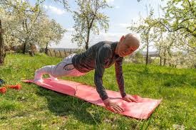 3000贵宾一起玩梗，Rita自曝和某牙合约到期，网友：40岁老阿姨不好看